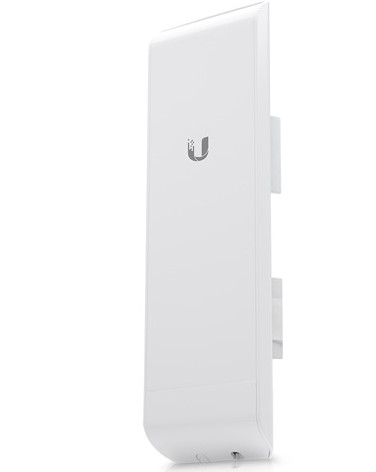 ESTACIÓN AIRMAX NANOSTATIONM 2.4 GHZ // FRECUENCIA DE FUNCIONAMIENTO
2412-2462 MHZ // GANANCIA 10,4-11,2 DBI // ANCHO DE HAZ 55 ° (H-POL) /
53 ° (V-POL) / 27 ° (ELEVACIÓN) // AIRMAX® INTEGRADO (MIMO TDMA
PROTOCOLO) TECNOLOGÍA // 150 MBPS DE RENDIMIENTO REAL // MARCA UBIQUITI