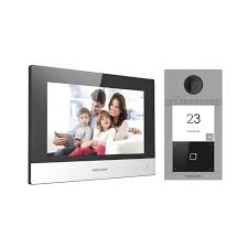 [DS-KIS604-P(C)(O-STD)] KIT DE VIDEOPORTERO ANTIVANDÁLICO // ESTACIÓN DE PUERTA: RESOLUCIÓN DE LA CÁMARA 2MP / INTEGRADO: MICRÓFONO, ALTAVOZ / VISIÓN NOCTURNA HASTA 3 MTS / IP65 RESISTENTE A LA INTEMPERIE Y IK08 A PRUEBA DE VANDALISMO / ALEACIÓN DE ZINC ANTIOXIDANTE / 1 SALIDA DE RELÉ PARA DESBLOQUEO DE PUERTAS / POE ESTÁNDAR / TCP / IP, SOPORTES TARJETA MIFARE / SOPORTE WIFI / TARJETA TF HASTA 32GB // ESTACIÓN INTERIOR: 7- PULGADAS PANTALLA TÁCTIL COLORIDA / PANTALLA 1024X600 / INTEGRADA: MICRÓFONO, ALTAVOZ / DESBLOQUEO REMOTO / POE ESTÁNDAR / ADMITE TARJETAS WIFI Y TCP / IP / TF DE HASTA 32 GB